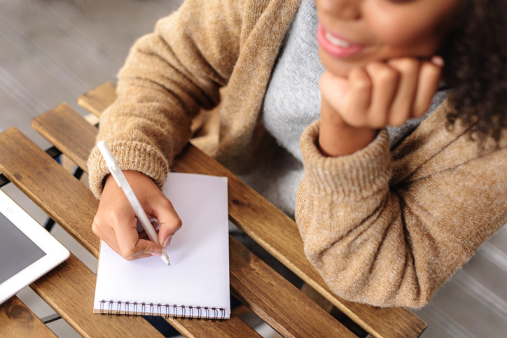 The Power of Pen and Paper: How Writing with a Physical Pen Helps the Brain  Develop