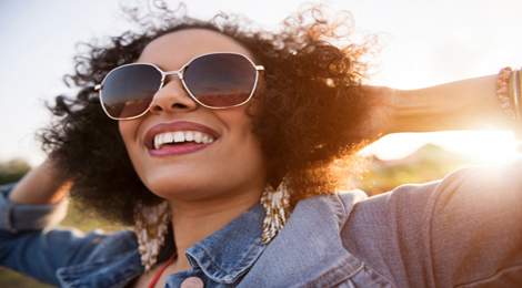 http://www.piedmont.org/media/BlogImages/woman-wearing-sunglasses.jpg