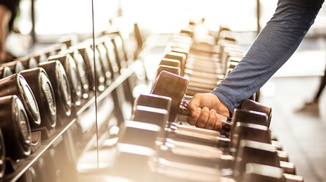 Man weightlifting at the gym.