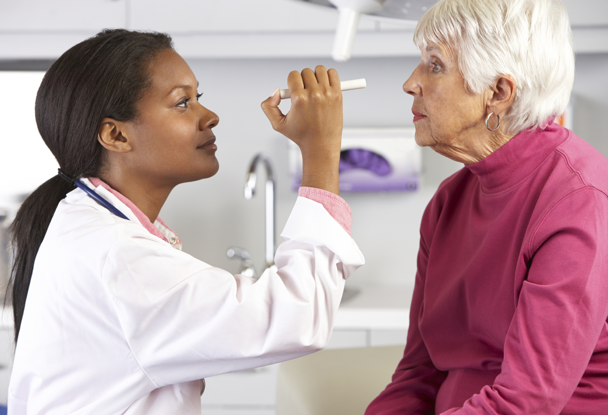 are novelty contacts safe