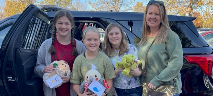 Stuff the truck participants