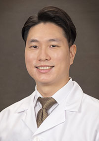 Yong Lee, MD
