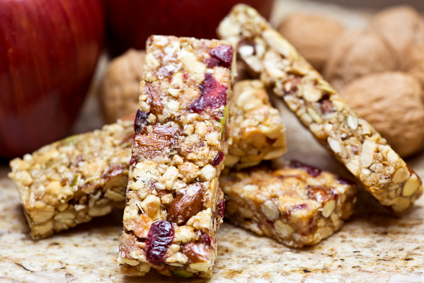 Nutty fruit granola bars 